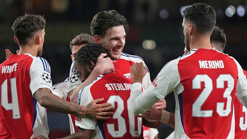 Raheem Sterling spelade hela matchen i Arsenaltröjan